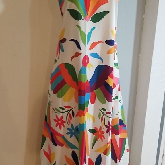 Colorful small new dress  - Picture 3 of 12